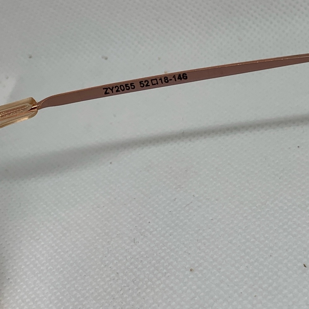 Clear Rectangular Glasses - image 4